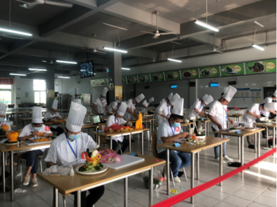 市职教中心圆满完成淮南市第二届中式烹调师和西式面点师